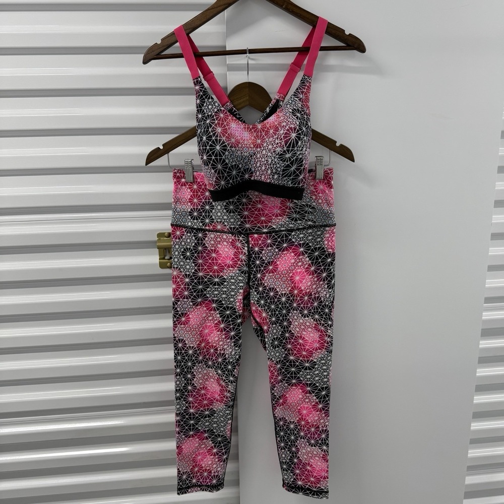 Victoria's Secret VSX Sport Set 36B Bra Medium Capri Leggings Pink Black Gym